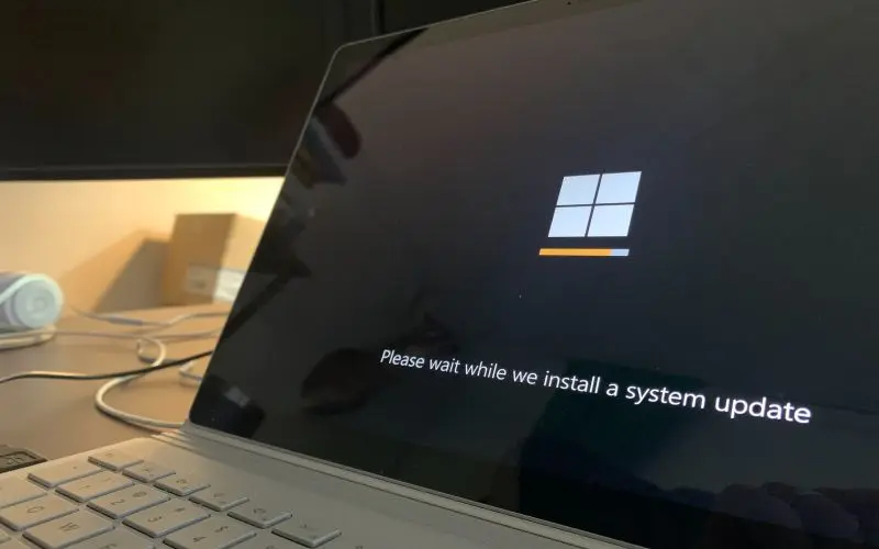 How to Fix a Stuck Windows 11 Update